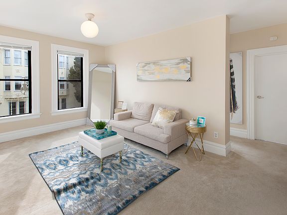 4th image of 3201 Washington St APT 6