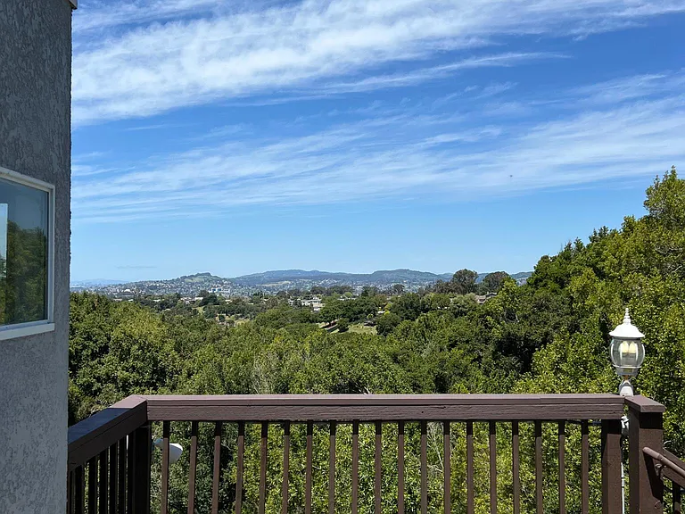 2278 Parnassus Ct — Photo 27