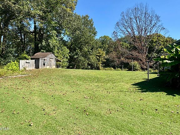 2nd image of 610 Hanna Dr