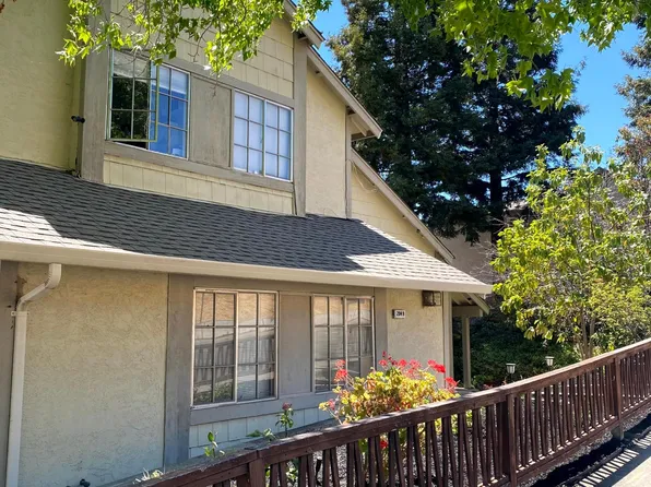 2049 Shea Dr, Pinole, CA 94564