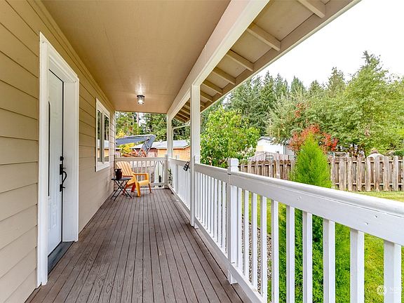 4th image of 17313 155th Avenue SE