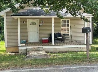 313 Lakeside Dr, Westminster, SC 29693