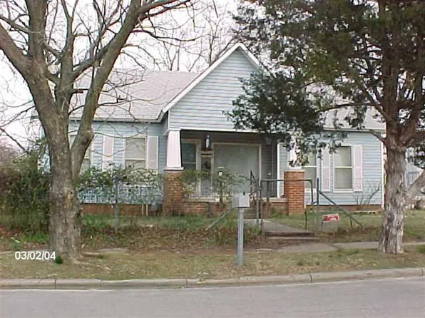 222 C St SE, Ardmore, OK 73401