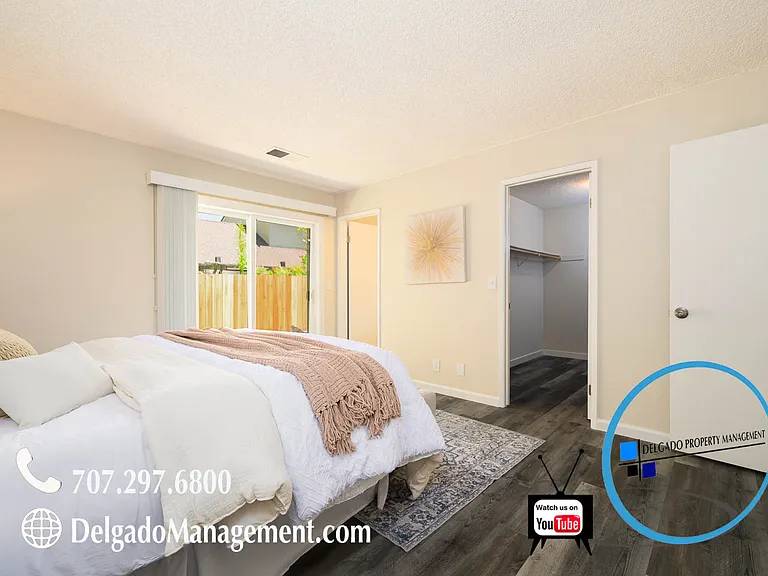 443 Greenbrier Ct — Photo 14