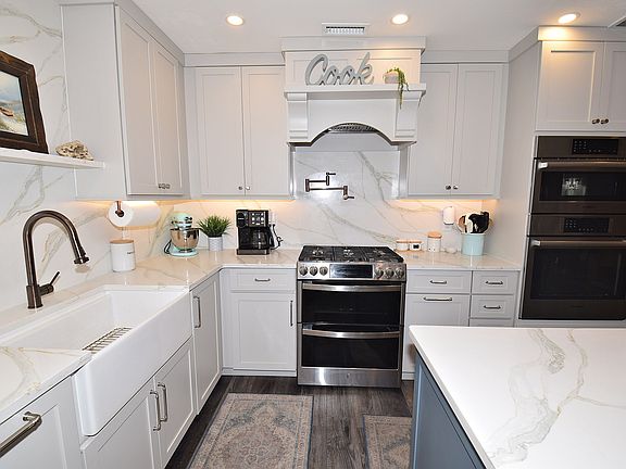 3rd image of 82 Fox Ct
