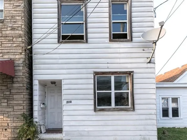210 Depot St, Youngwood, PA 15697