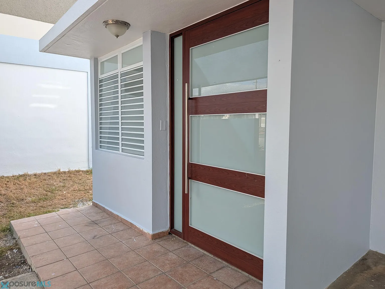 3 bed, 2.5 bath, 1800 sqft, $2,200 — Photo 3
