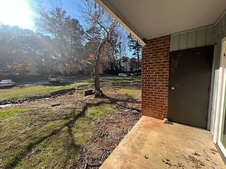 1014 Sandlin Pl #B — Photo 13