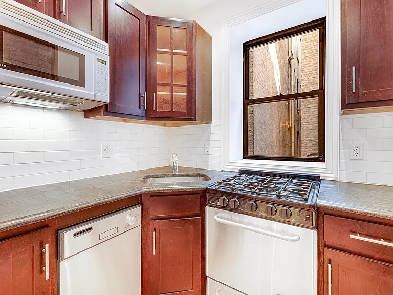 45 Orchard St #3B — Photo 6