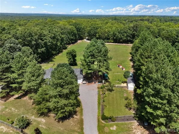 4006 Knolls Point Dr, Goochland, VA 23063