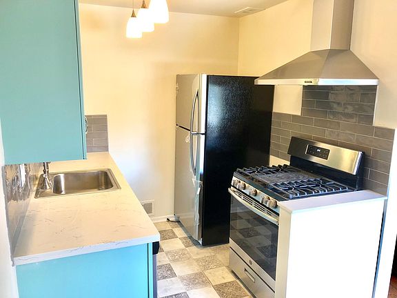 4th image of 39 N Emerson St APT 5