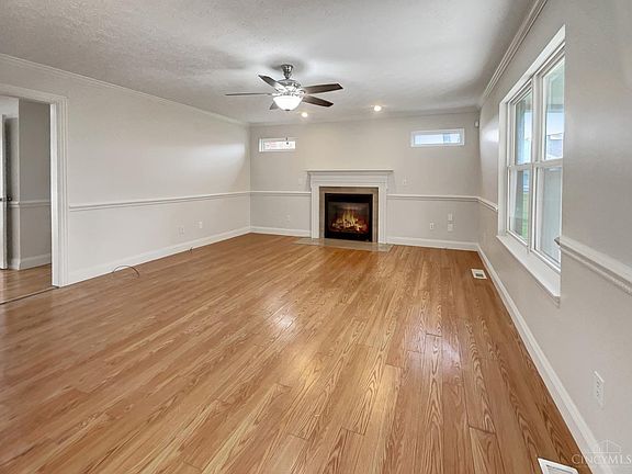 3rd image of 1027 Olde Station Ct