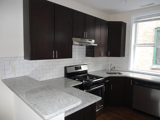 1st image of 859 W Cornelia Ave #2K