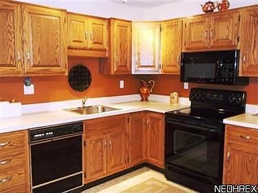 4th image of 1633 Andrea Dr