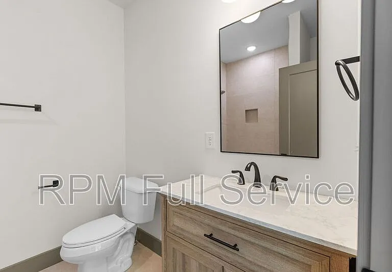 2400 Buchanan St — Photo 37