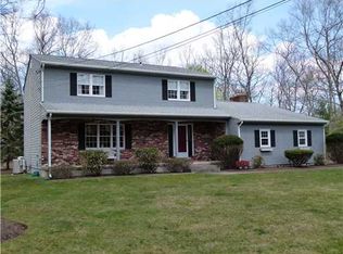 96 Bramble Bush Rd, Coventry, RI 02816