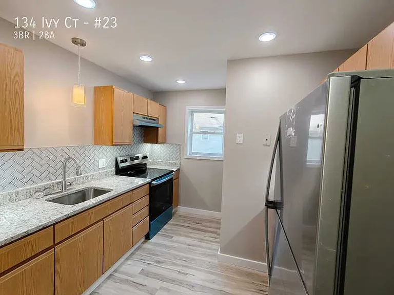 134 Ivy Ct #23 — Photo 1