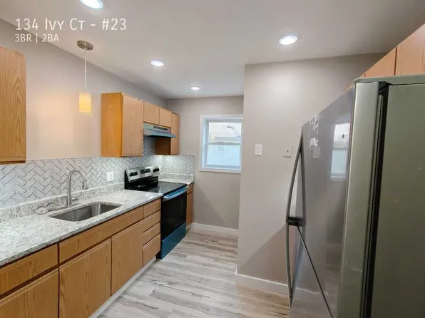 134 Ivy Ct, Groton, CT