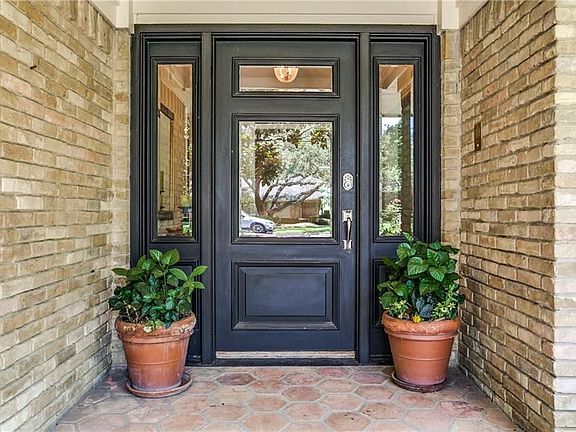 3rd image of 4316 Meadowdale Ln