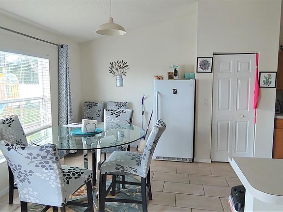 5th image of 1219 SW Edinburgh Dr