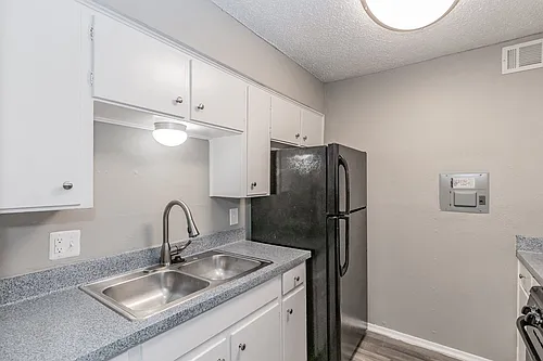 Davis Park Apartments Photo 1