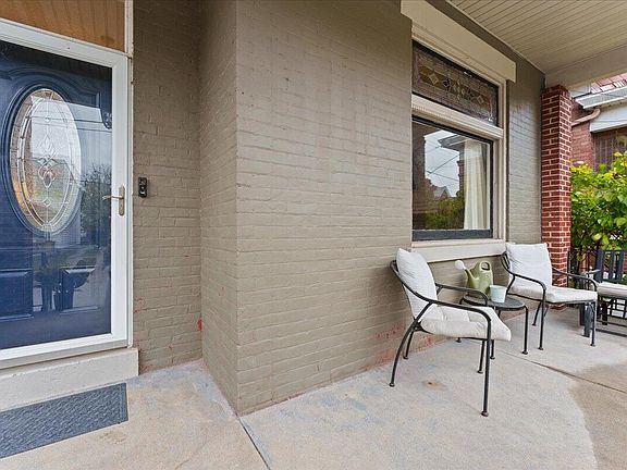 4th image of 252 Van Voast Ave