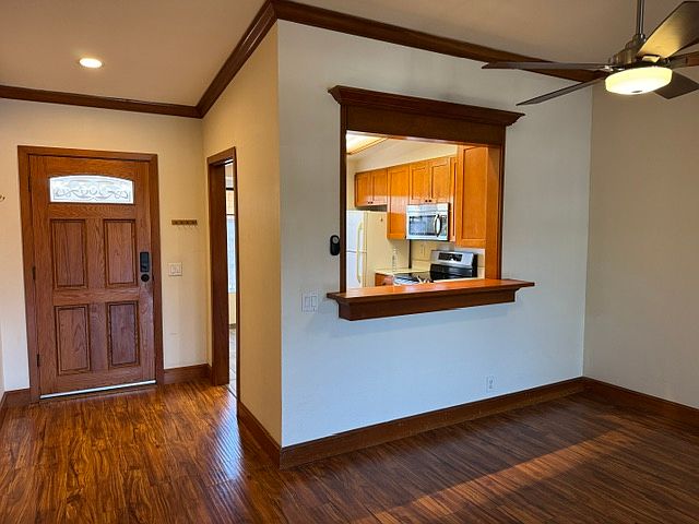 1st image of 8870 Villa La Jolla Dr Unit 306