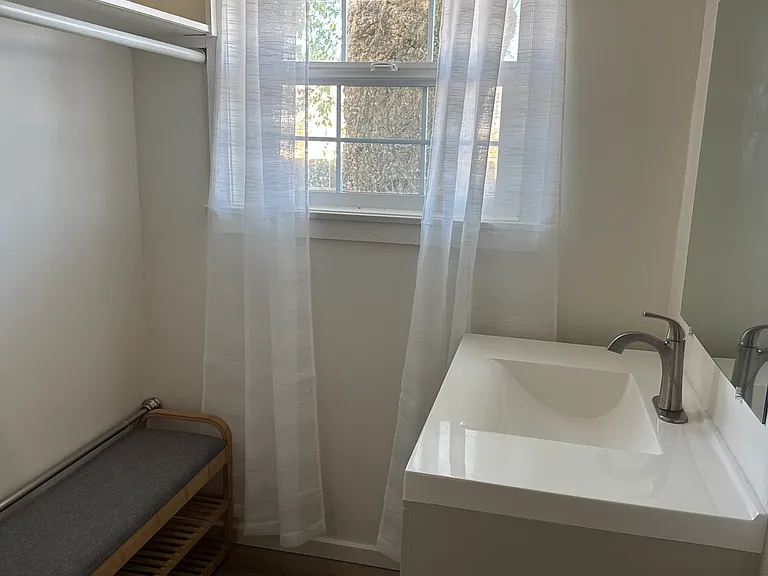 507 E Line St #1 — Photo 7