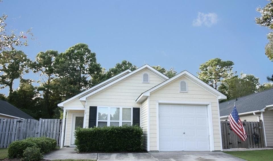 1st image of 1113 Loman Ln