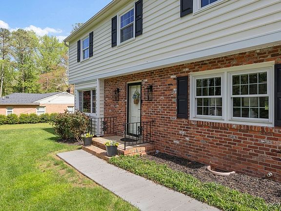 3rd image of 601 Bayliss Dr