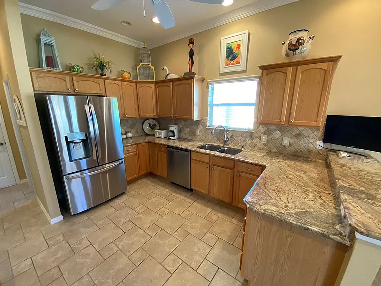 1135 Barker Way — Photo 11