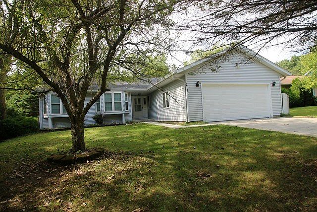 1st image of 214 Bounty Dr NE