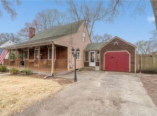 110 Fairway Ln, Warwick, RI 02889