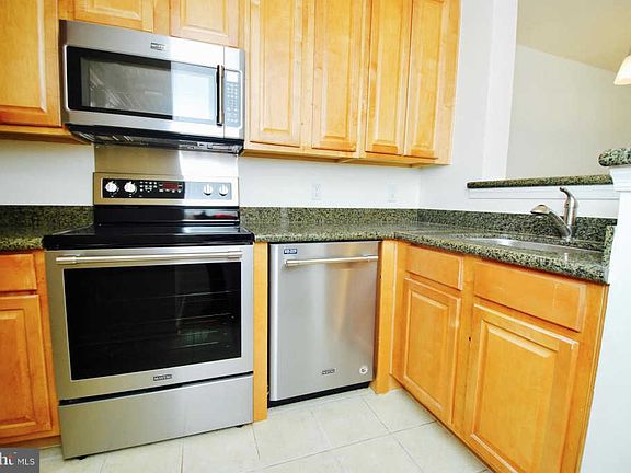 3rd image of 3176 Summit Square Dr #4-A9