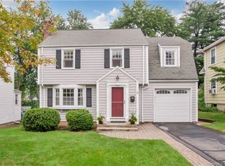 76 Woodmere Rd, West Hartford, CT 06119