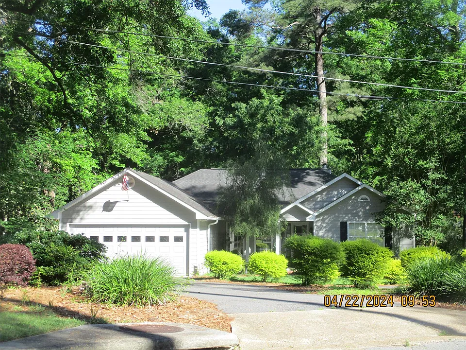 103 Hickory Dr