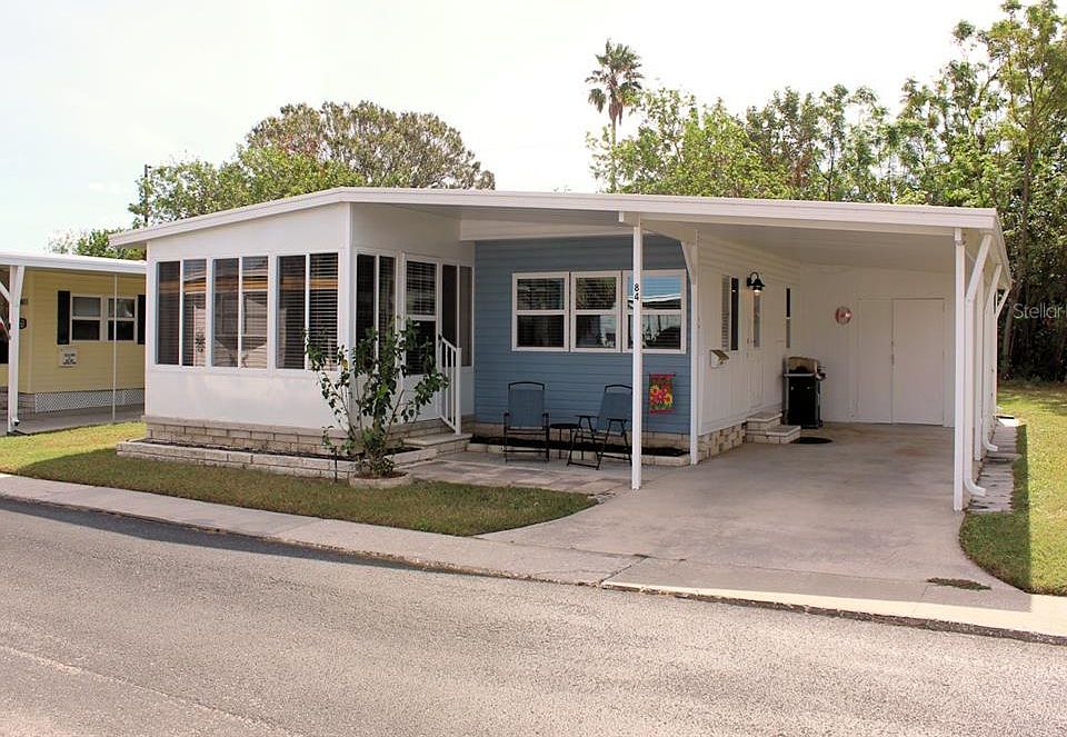 1st image of 84 Pindo Palm St E