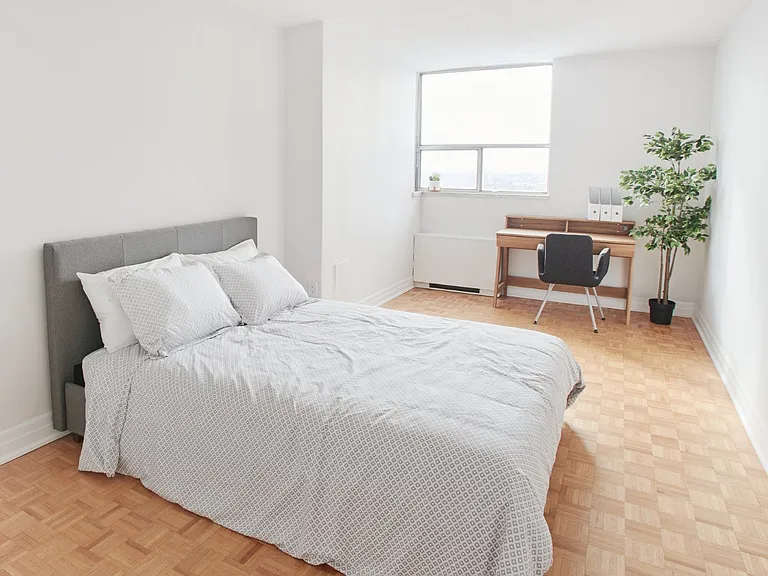 53 Warrender Ave #1 BD — Photo 7