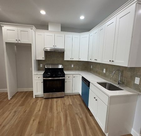 2nd image of 484 S 19th St Floor 2