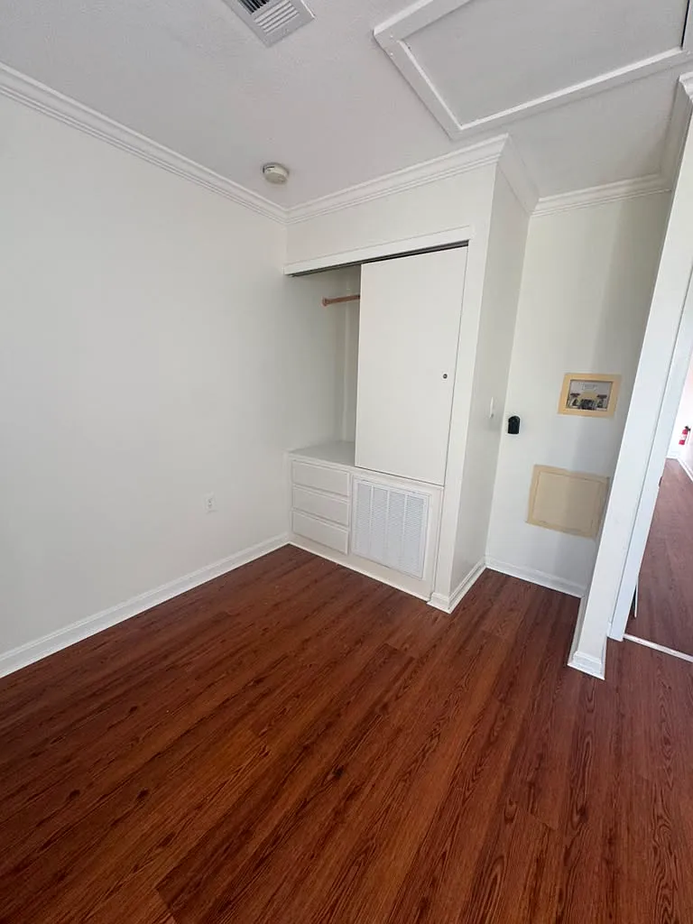 1 bed, 700 sqft, $1,050 — Photo 3
