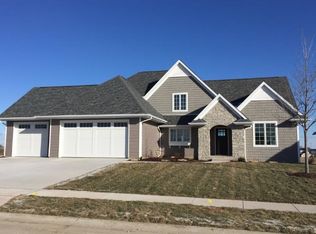6311 Cattail Ln, Bettendorf, IA 52722