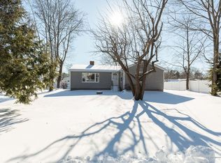 37 Bourne Ave, Wells, ME 04090