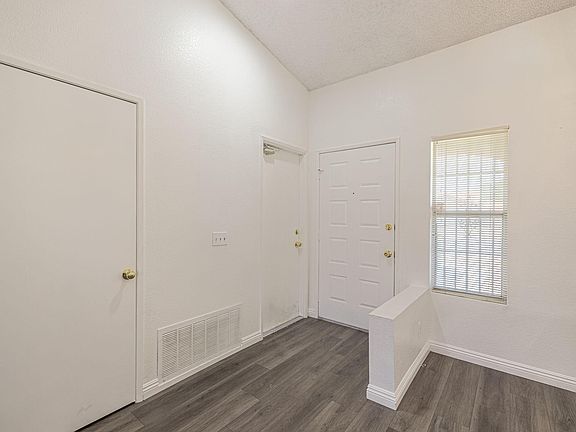 4th image of 12449 Stillwater Dr