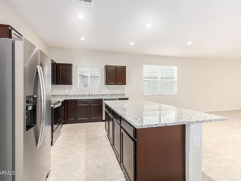 1810 W Pinkley Ave — Photo 13