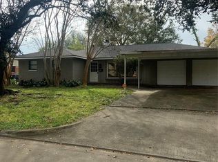 1005 Fleetwood St, Baytown, TX 77520