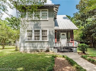 211 6th St, Chickasaw, AL 36611