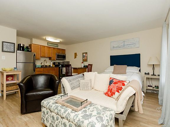 2nd image of 219 S Payne St APT 303