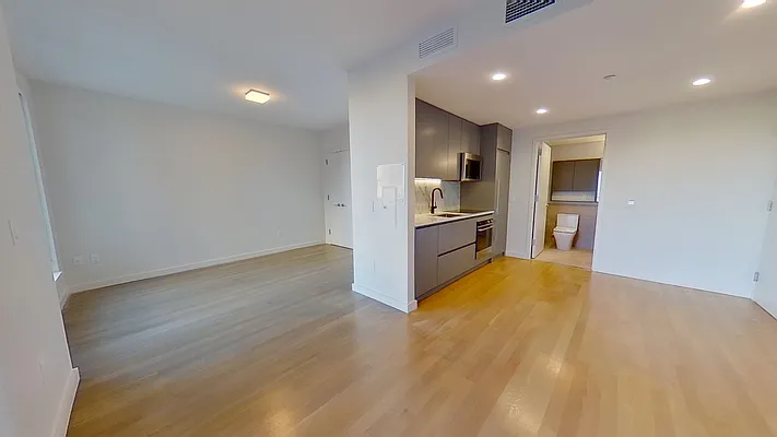 Rented by Bond New York | media 334