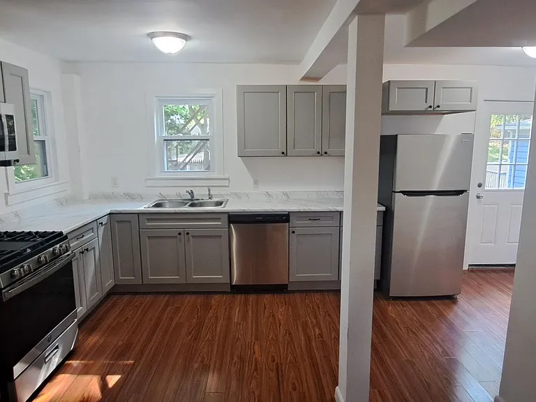 309 S Aurora Street — Photo 5
