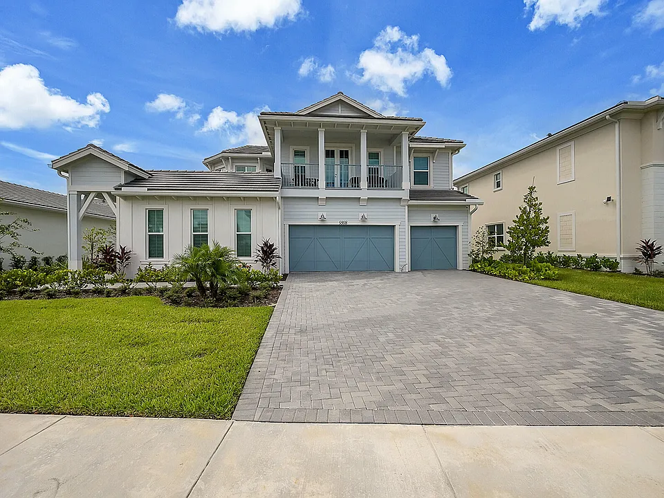 9308 Crestview Circle Palm